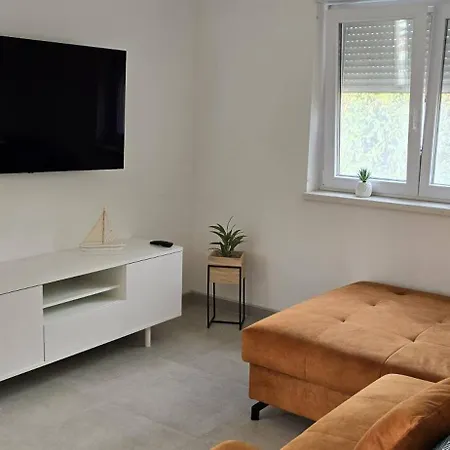 Laganini, I&i Apartment *